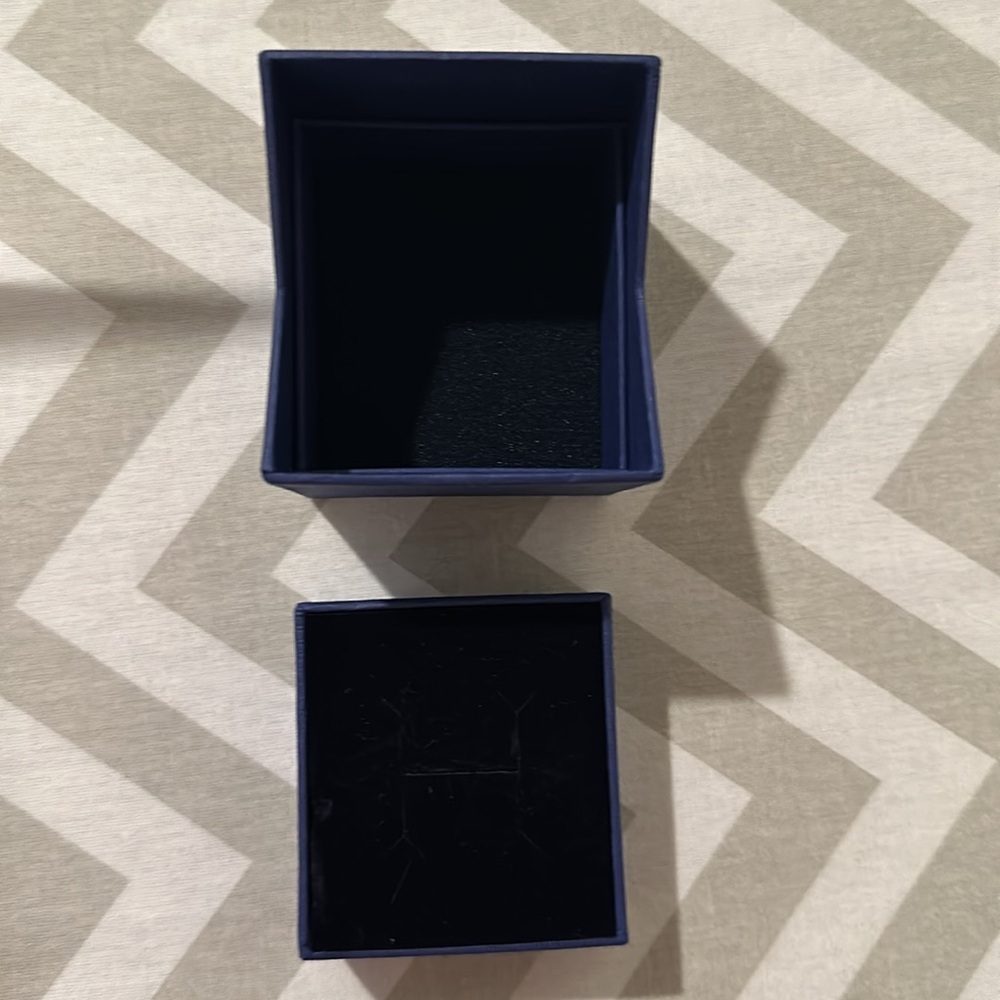 Swarovski ring box